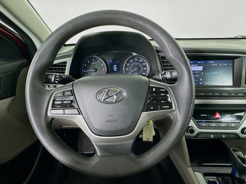 Used 2018 Hyundai Elantra SEL image 11