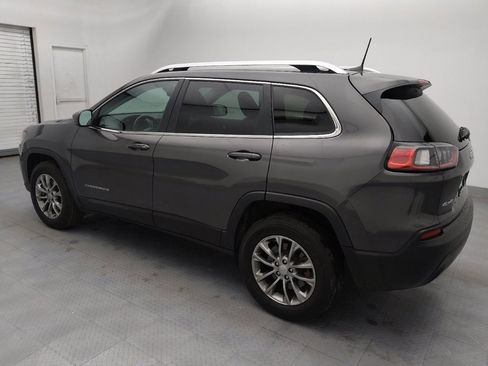 Used 2019 Jeep Cherokee Latitude Plus w/ Comfort/Convenience Group image 3