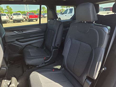 New 2026 Jeep Grand Cherokee L Laredo RWD image 23