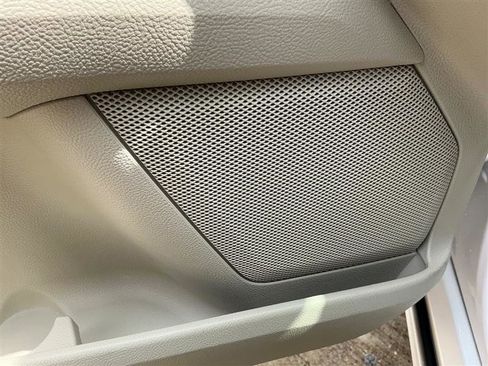 Used 2017 Ford Fusion Platinum image 29