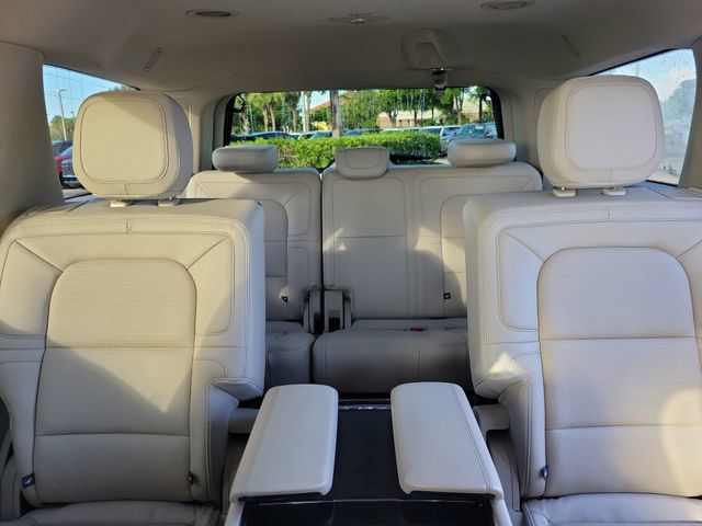 Certified 2021 Lincoln Navigator Reserve w/ Luxury Package AWD/4WD image 19