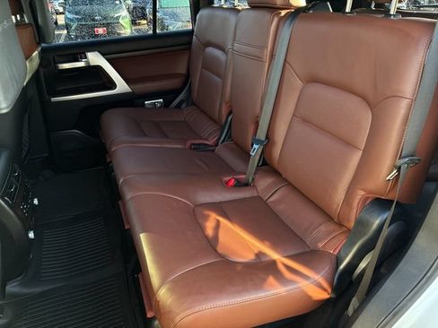 Used 2019 Toyota Land Cruiser AWD/4WD image 10