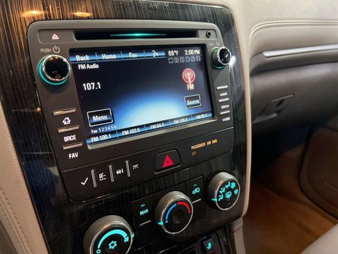 Used 2016 Chevrolet Traverse LT w/ Style and Technology Package image 14