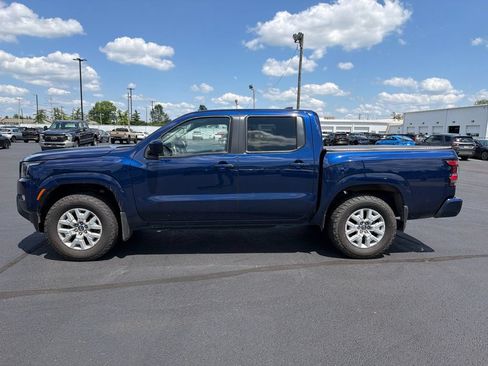 Used 2022 Nissan Frontier SV AWD/4WD image 4