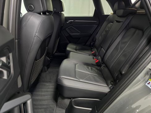 Certified 2025 Audi Q3 2.0T Premium w/ Convenience Package image 19