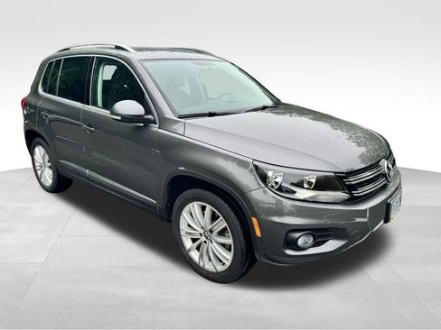 Used 2015 Volkswagen Tiguan SEL FWD image 5