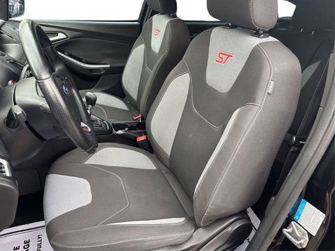 Used 2018 Ford Focus ST FWD image 10
