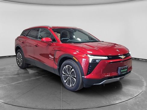 Used 2025 Chevrolet Blazer EV LT AWD/4WD image 4