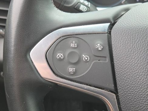 Used 2023 Chevrolet Traverse LT FWD image 16