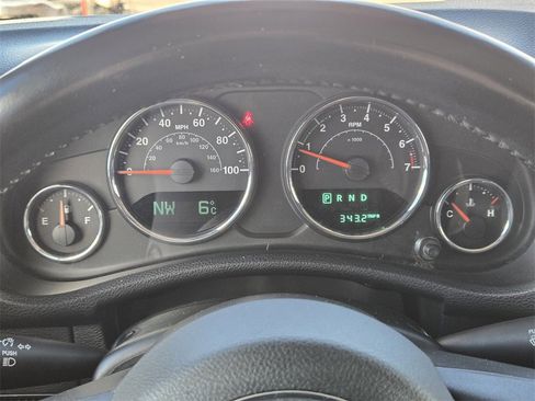 Used 2012 Jeep Wrangler Unlimited Sahara w/ Connectivity Group image 8