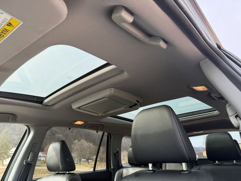 Used 2020 Honda Pilot Elite image 34