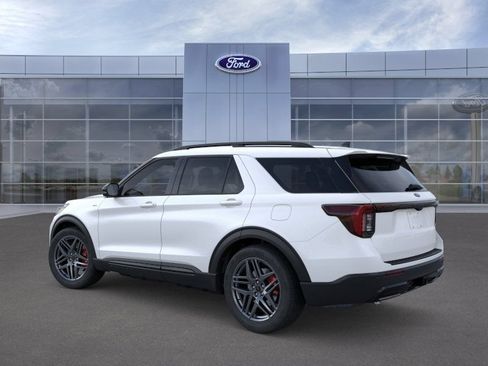 New 2026 Ford Explorer ST-Line w/ ST-Line Street Pack AWD/4WD image 4