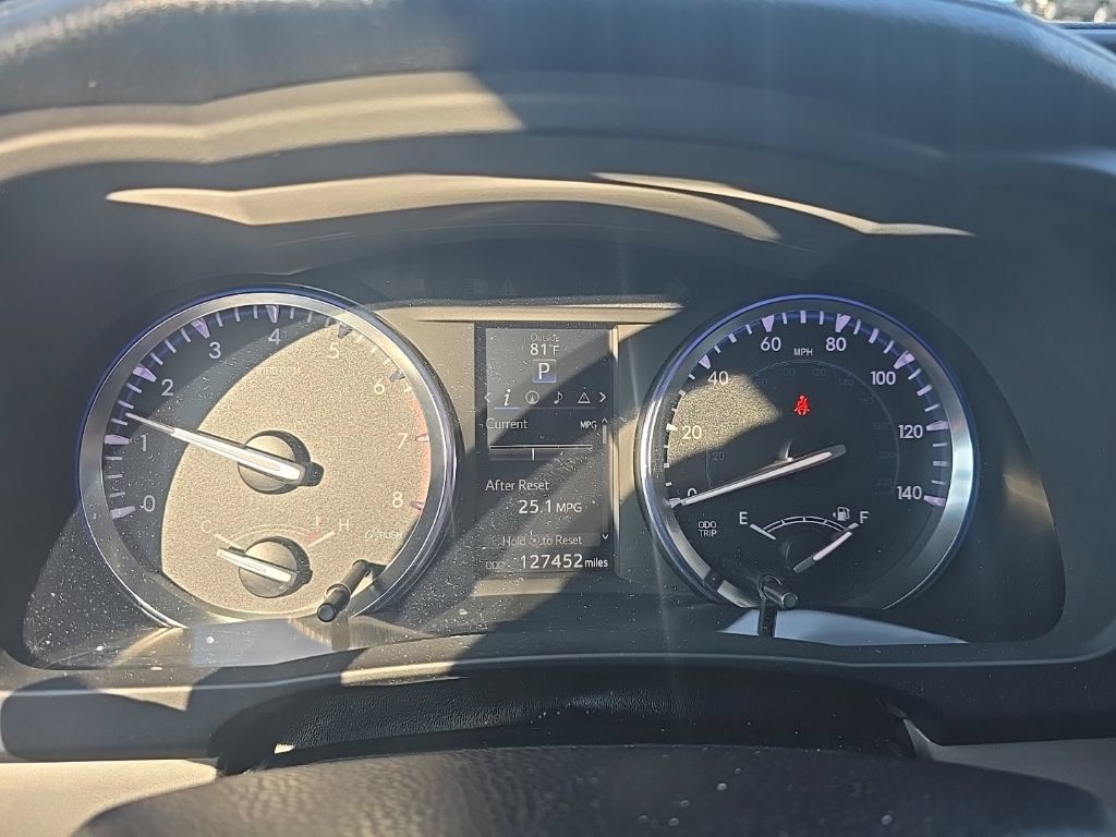 Used 2014 Toyota Highlander XLE AWD/4WD image 16