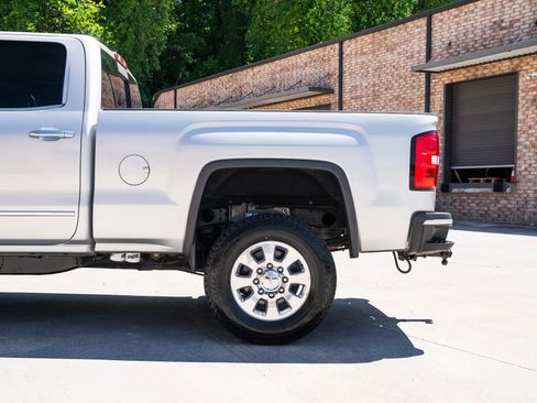 Used 2015 GMC Sierra 2500 Denali w/ Duramax Plus Package AWD/4WD image 5