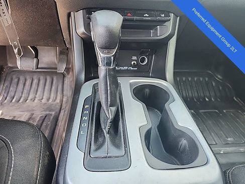 Used 2022 Chevrolet Colorado LT w/ Fleet Safety Package RWD image 4