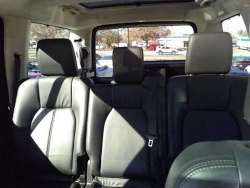Used 2011 Land Rover LR4 HSE LUX image 20