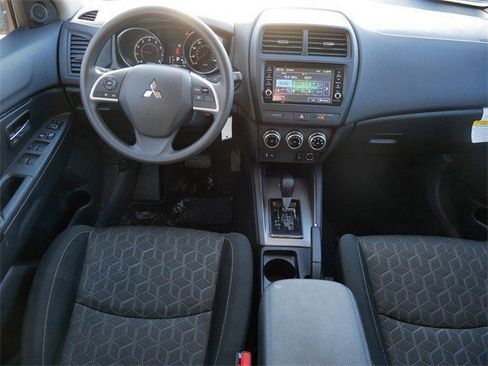 Used 2024 Mitsubishi Outlander Sport ES image 11