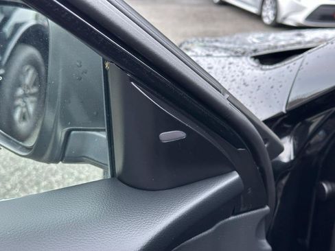 Used 2019 Nissan Rogue S FWD image 35