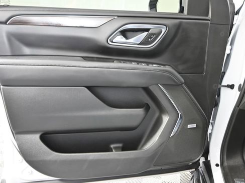 Used 2023 Chevrolet Suburban LT w/ Max Trailering Package AWD/4WD image 19