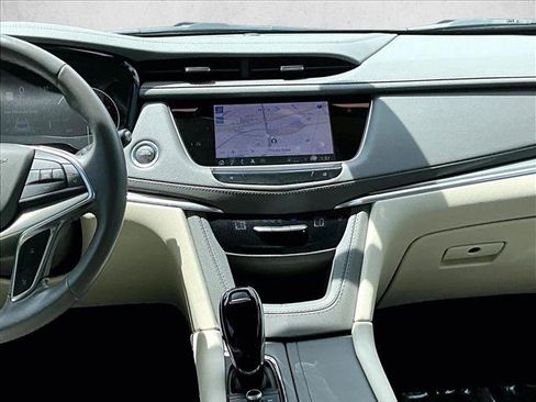 Certified 2023 Cadillac XT5 Premium Luxury FWD image 8
