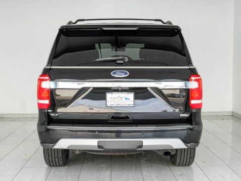 Used 2018 Ford Expedition XLT w/ Equipment Group 202A AWD/4WD image 7