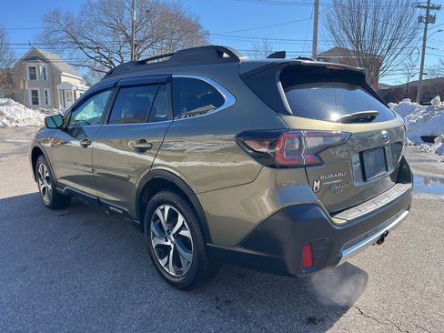 Used 2020 Subaru Outback Limited image 3