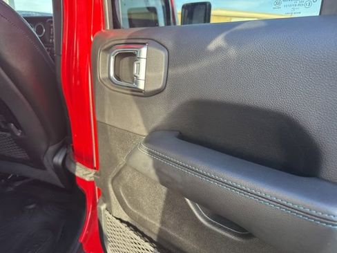 Used 2021 Jeep Wrangler Unlimited Rubicon 4xe w/ Cold Weather Group image 13