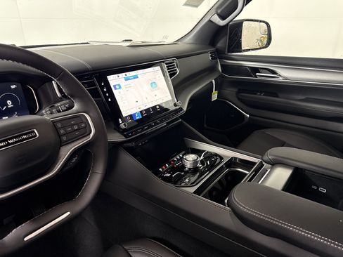 New 2026 Jeep Grand Wagoneer L Limited AWD/4WD image 27
