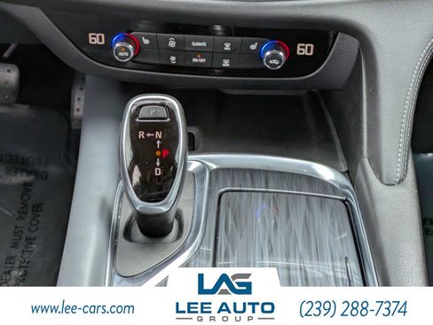 Used 2019 Buick Enclave Essence FWD image 17