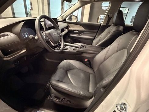 Used 2025 Toyota Grand Highlander Platinum image 7
