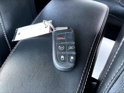 Used 2018 Jeep Compass Latitude w/ Popular Equipment Group FWD image 36