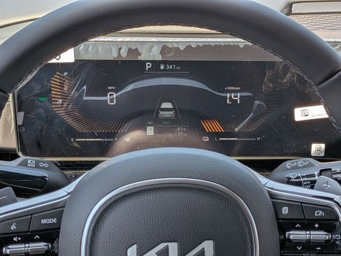New 2026 Kia Carnival LXS FWD image 20