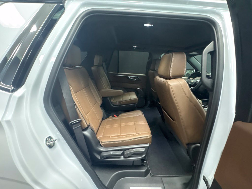 New 2026 Chevrolet Tahoe High Country AWD/4WD image 19