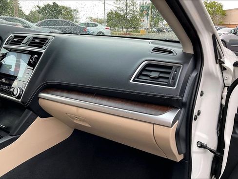 Used 2018 Subaru Outback 2.5i Limited AWD/4WD image 19