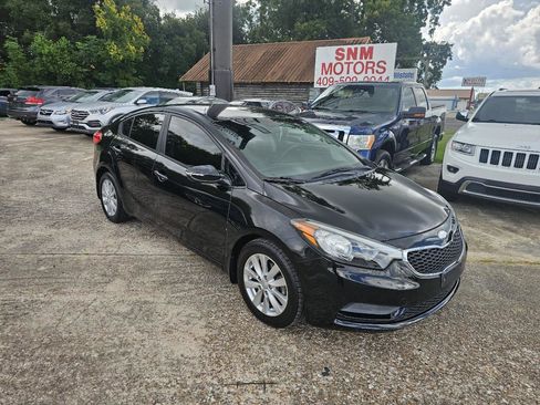 Used 2014 Kia Forte LX w/ Popular Package image 2
