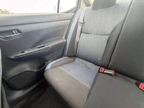 Used 2025 Nissan Versa SV FWD image 37