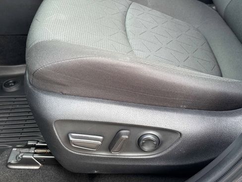 Used 2024 Toyota RAV4 XLE AWD/4WD image 22