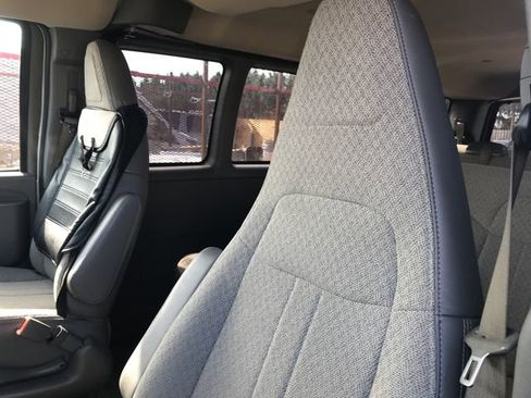 Certified 2021 Chevrolet Express 2500 LT w/ LT Preferred Equipment Group image 4