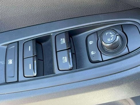 Certified 2025 Subaru Crosstrek 2.0i Premium AWD/4WD image 11