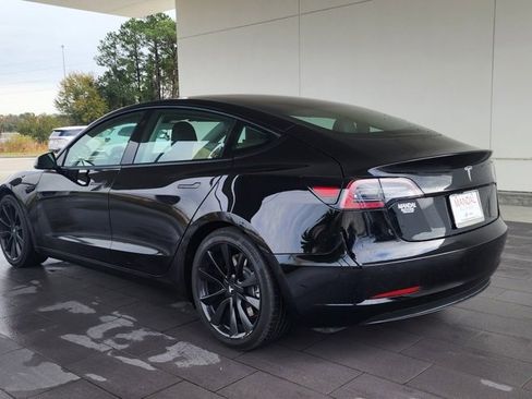 Used 2021 Tesla Model 3 Standard Range Plus image 8