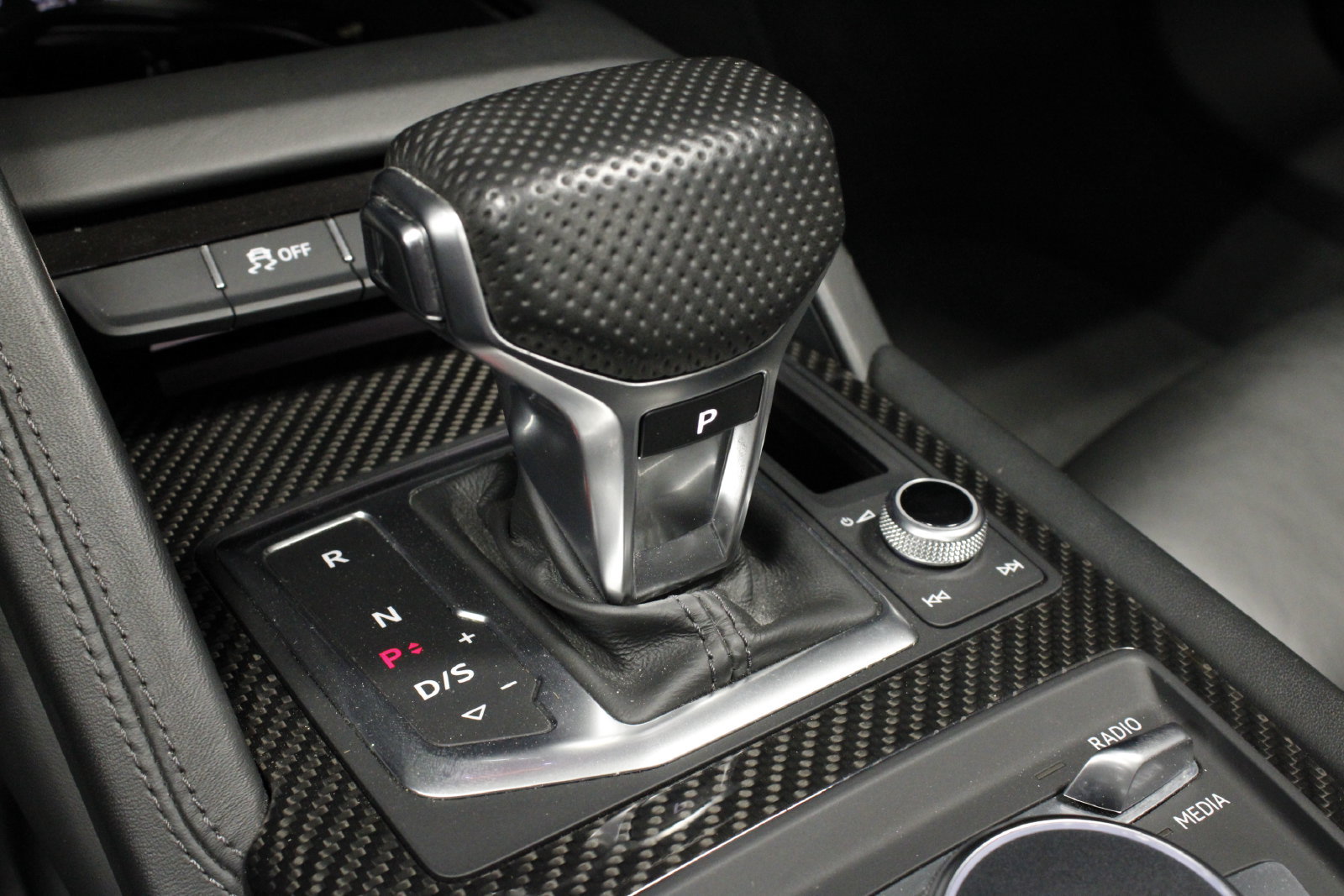 Used 2022 Audi R8 V10 performance RWD image 25