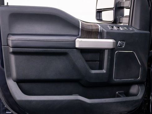 Used 2021 Ford F250 Lariat w/ Lariat Value Package AWD/4WD image 15