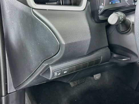 Used 2025 Toyota Corolla LE FWD image 10