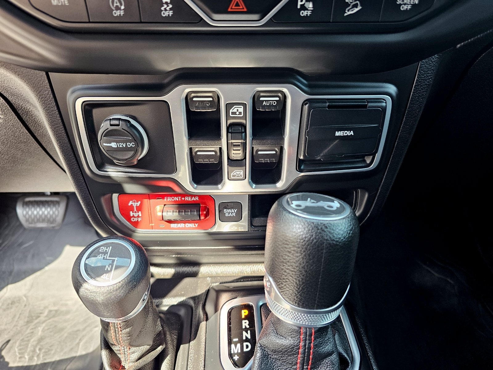 Used 2018 Jeep Wrangler Unlimited Rubicon AWD/4WD image 20