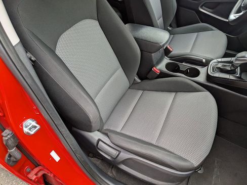 Used 2023 Kia Soul LX w/ LX Technology Package FWD image 24