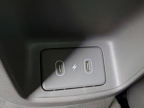 Used 2025 Hyundai Elantra Sport FWD image 26