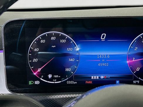Used 2025 Mercedes-Benz CLA 250 image 14