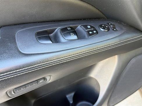 Used 2015 Nissan Pathfinder SL w/ SL Premium Package image 10