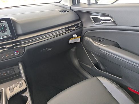 Certified 2026 Kia Sportage EX image 22