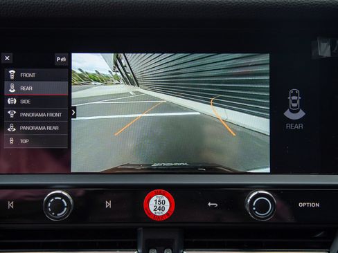 Certified 2026 Porsche Macan AWD/4WD image 20